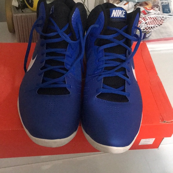 Nike shoe - Picture 3 of 4